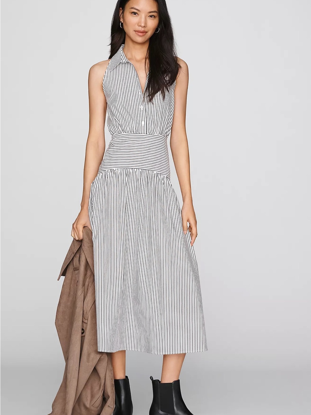 Exquise Sleeveless Black & White Striped Maxi Dress with Collared Neck